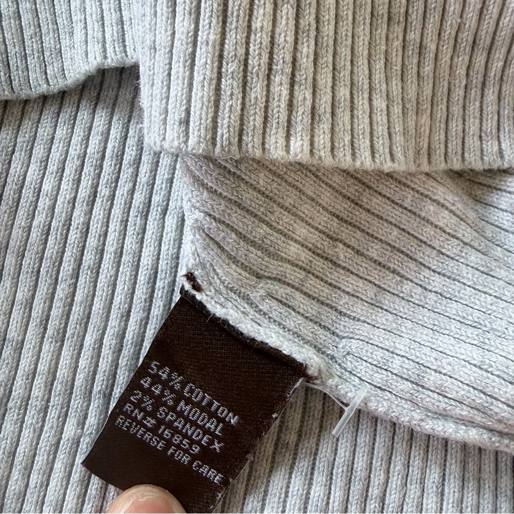 J. McLaughlin V- Neck Ribbed Henley Light Gray - Picture 4 of 7